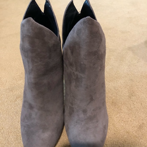 Nine West Grey suede booties - Picture 2 of 8